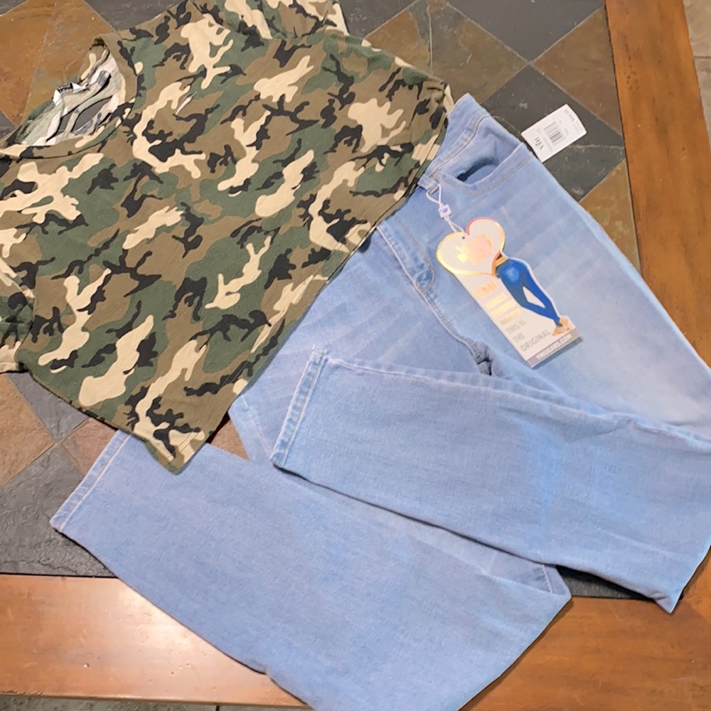 NWT YMI mid rise skinny jeans